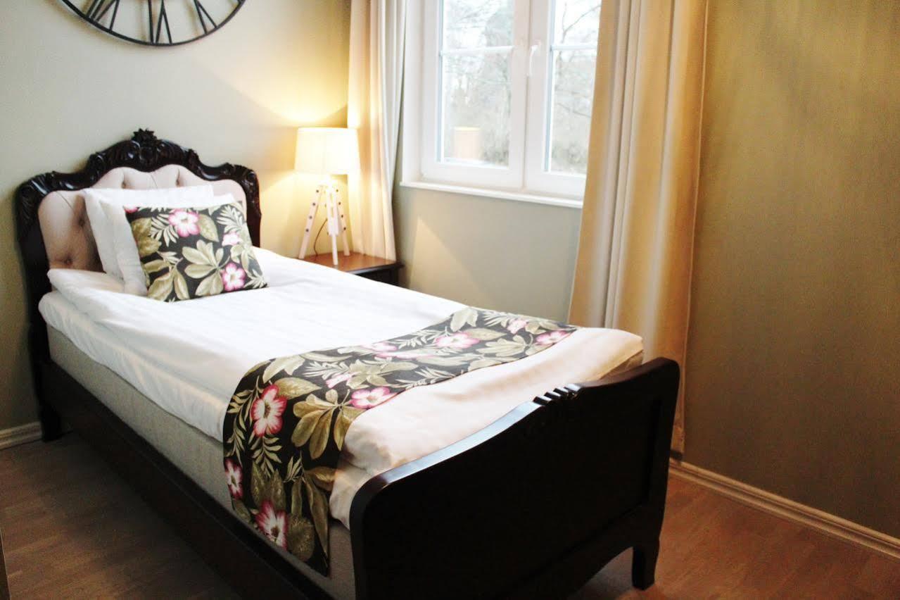 Brook Hotels Arlanda Rosersberg ภายนอก รูปภาพ