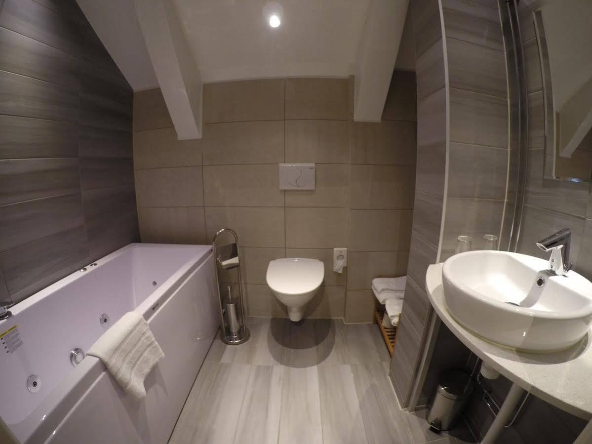 Brook Hotels Arlanda Rosersberg ภายนอก รูปภาพ
