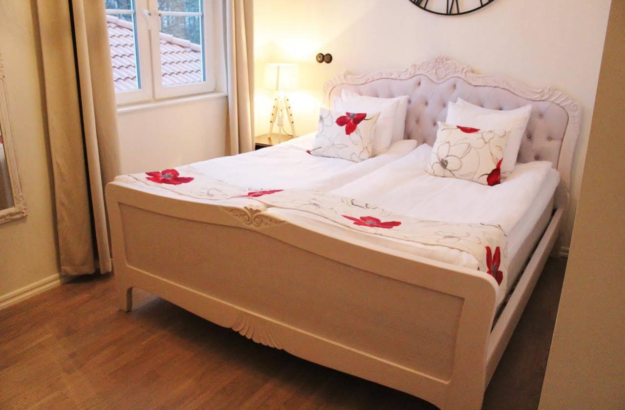 Brook Hotels Arlanda Rosersberg ภายนอก รูปภาพ